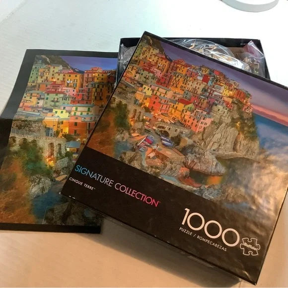 1000 pc. Cinque Terre Puzzle - Picture 2 of 2